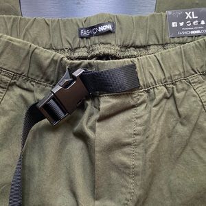 Oversized utility jogger